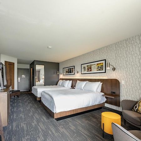 Hotel Verso Magog Екстериор снимка