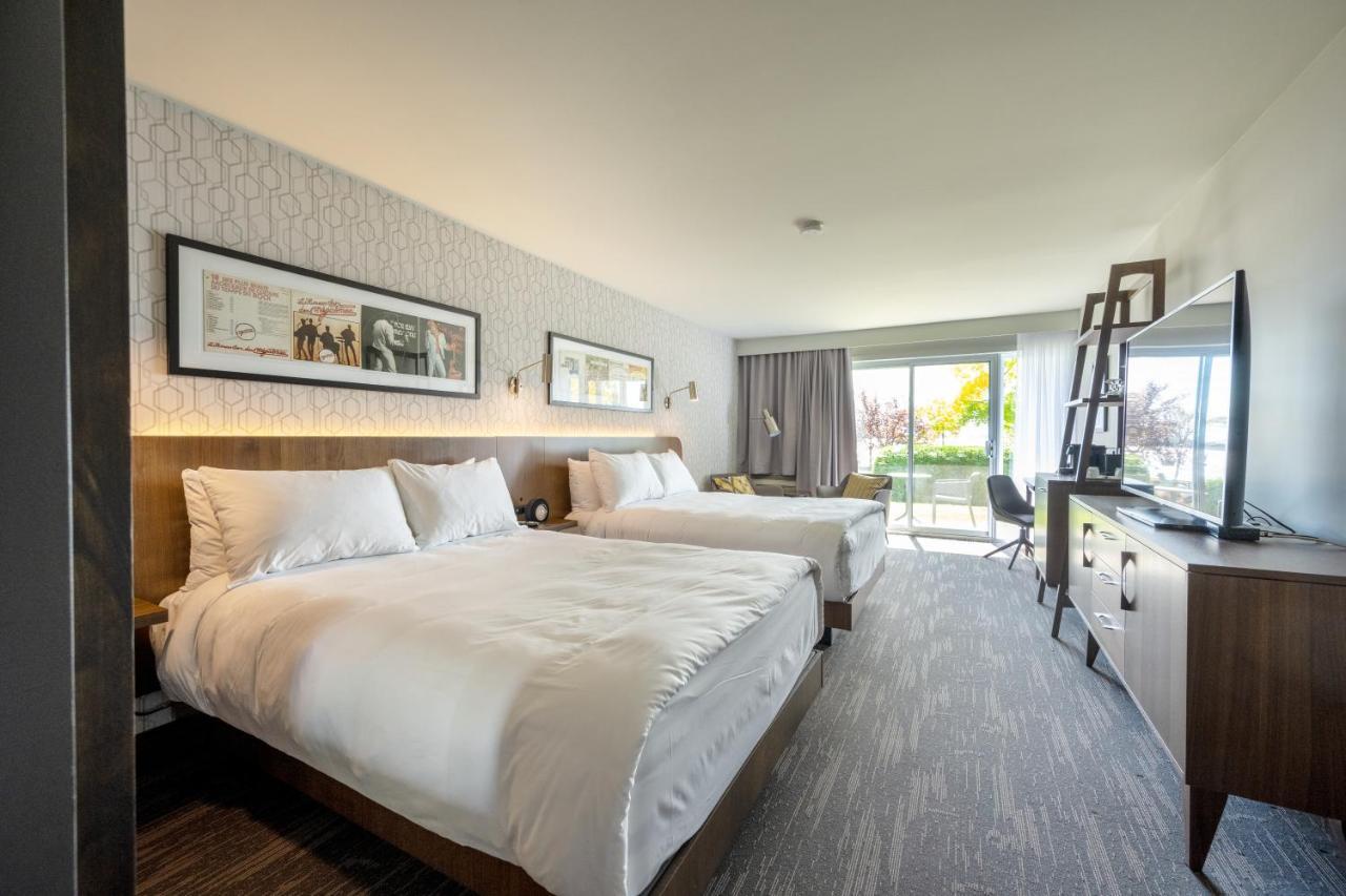 Hotel Verso Magog Екстериор снимка