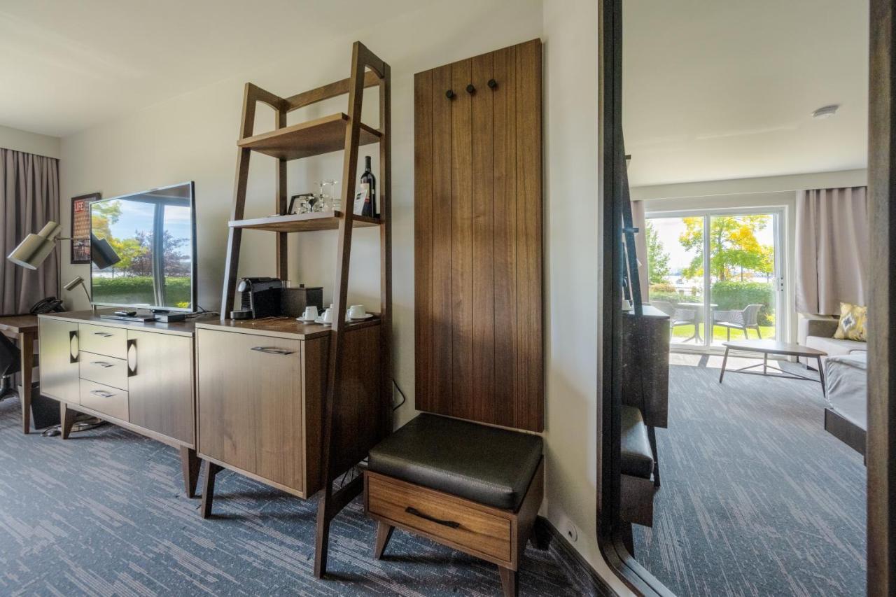 Hotel Verso Magog Екстериор снимка