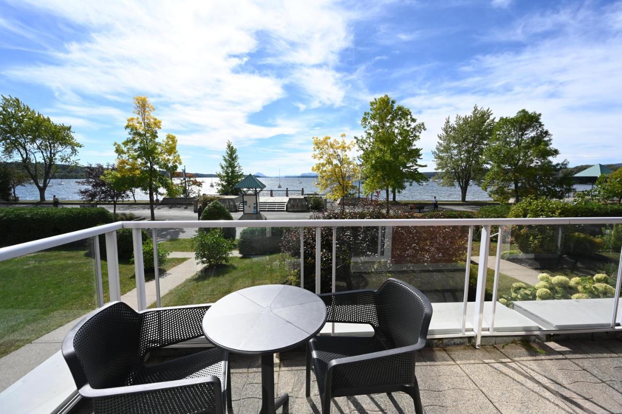 Hotel Verso Magog Екстериор снимка