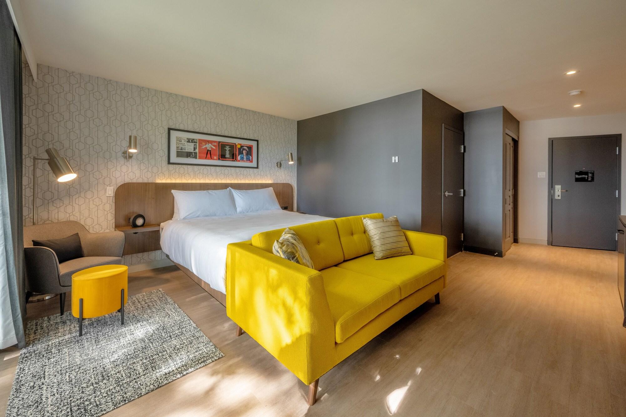 Hotel Verso Magog Екстериор снимка