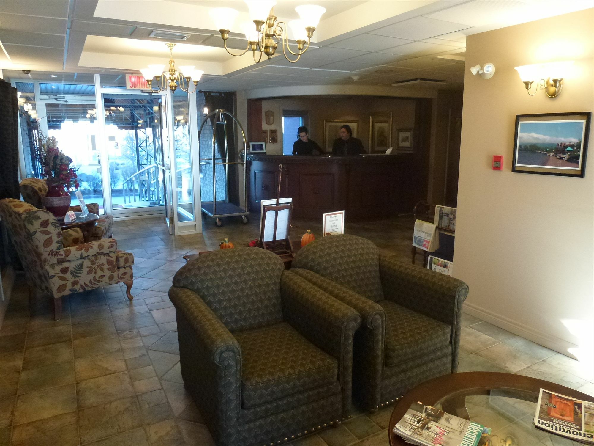 Hotel Verso Magog Екстериор снимка